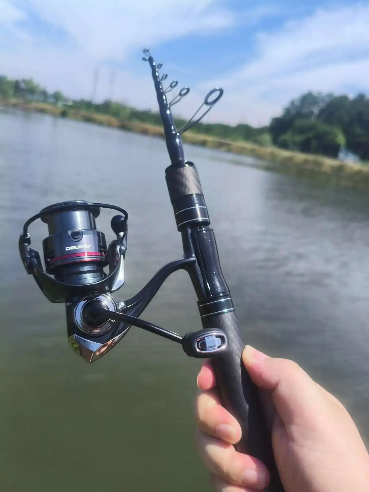 Developing Tank Reel - DEUKIO 1.68/1.8M ชุดคันเบ็ดตกปลาแบบคอมโบ คันเบ็ดคาร์บอนไฟเบอร์น้ำหนักเบาพิเศษ และรอกอัตราทดเกียร์ 5.2:1