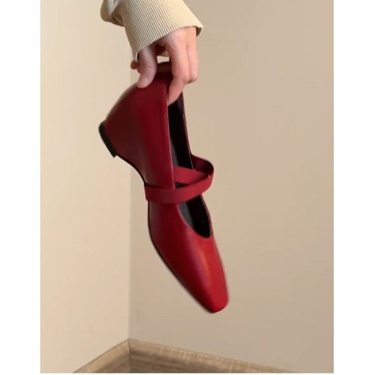 รองเท้าส้นเตี้ยสไตล์วินเทจแบบฝ - Vintage Collectible Shoes บทวิจารณ์และราคา